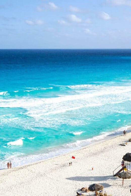 playa delfines cancun