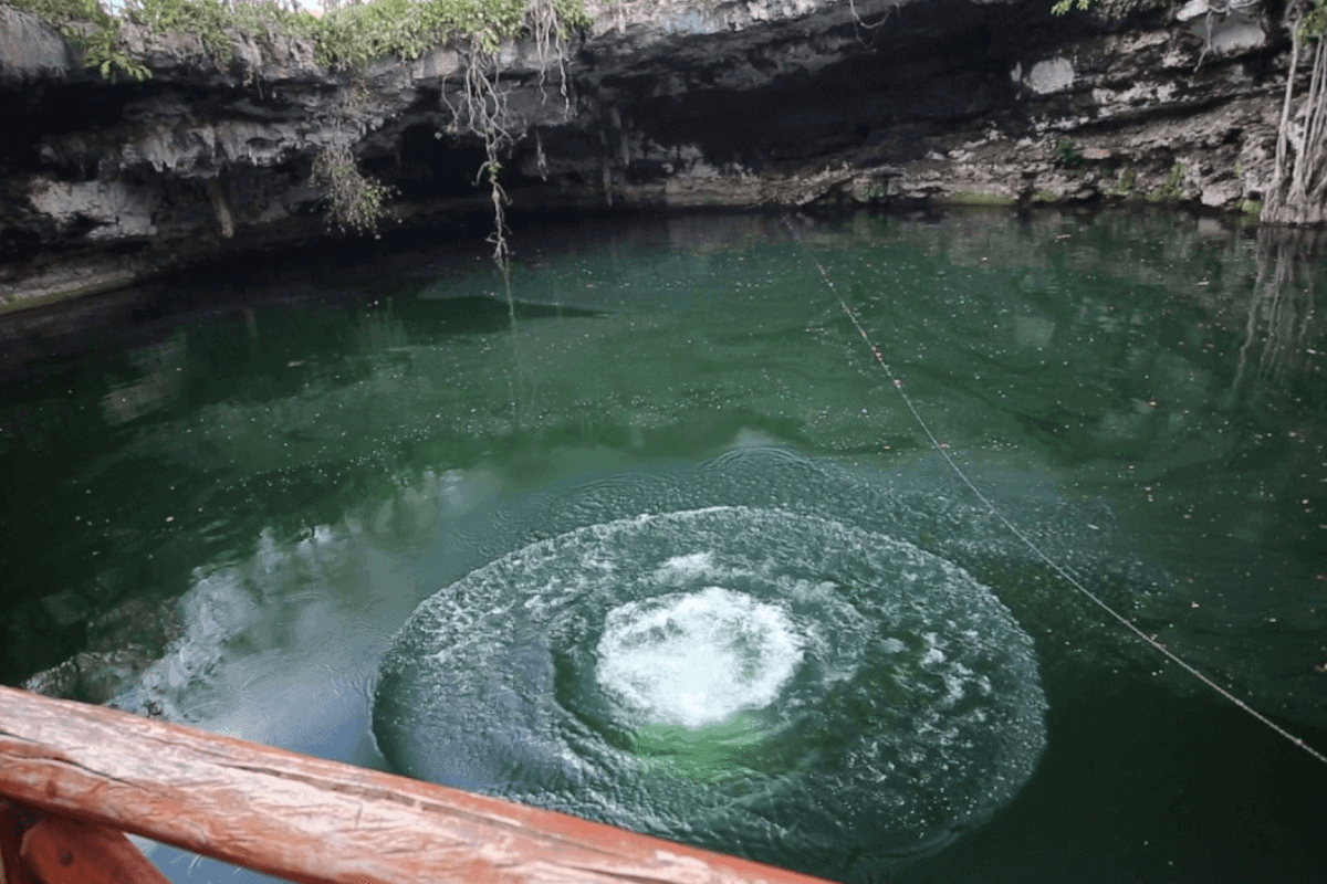 Tizimín Yucatán - El Cenote kikil