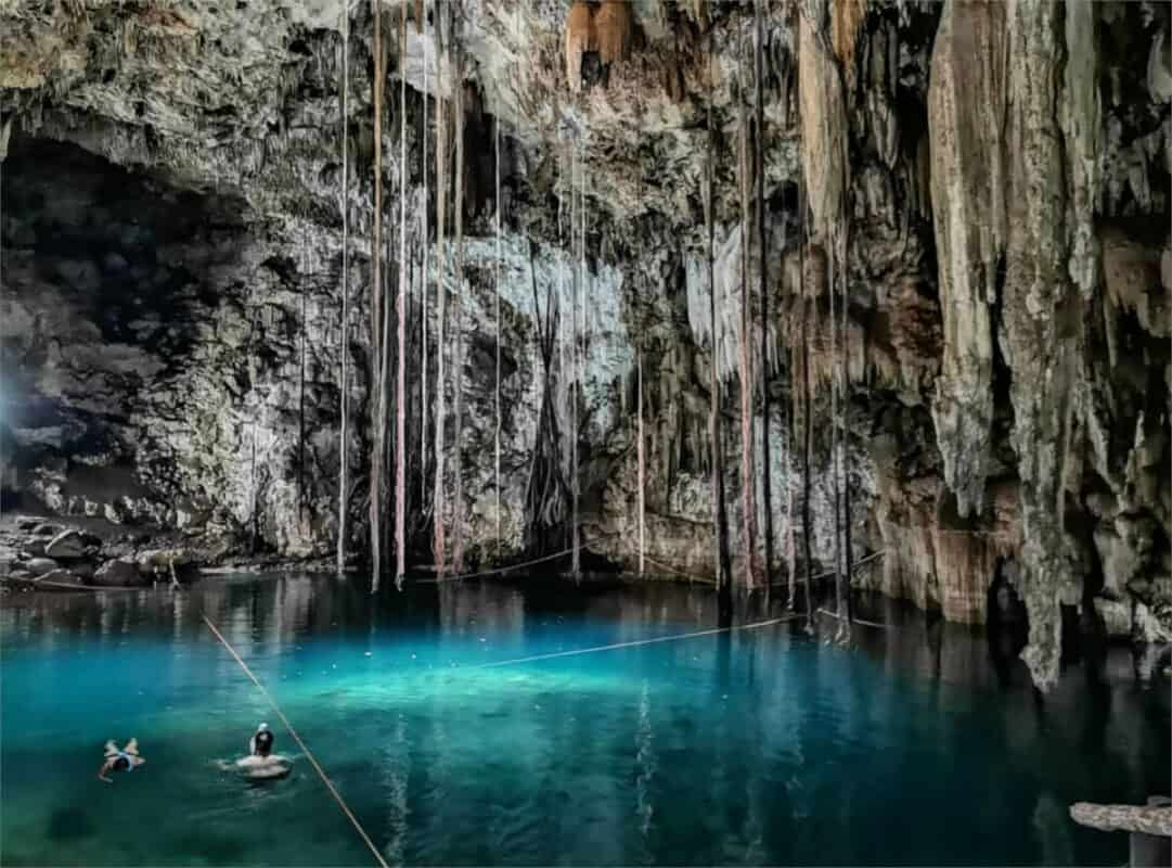 Cenote Dzitnup - Caverna