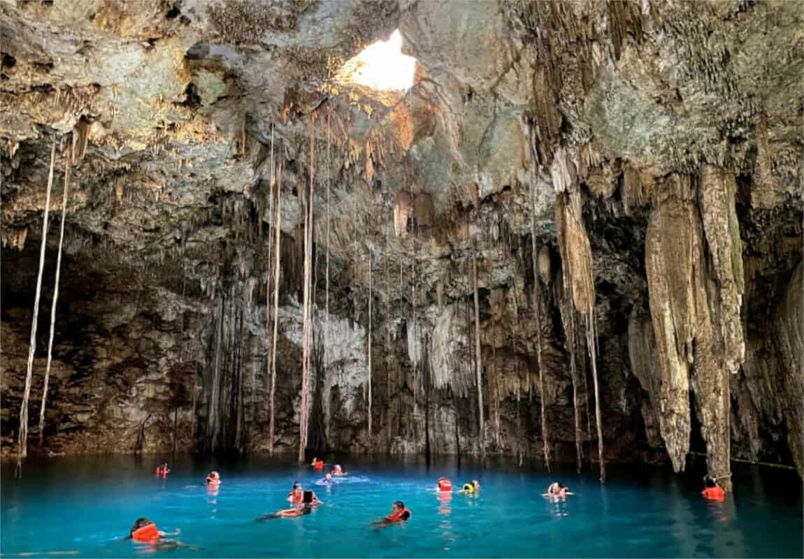 Cenote Dzitnup - Caverna y cenote