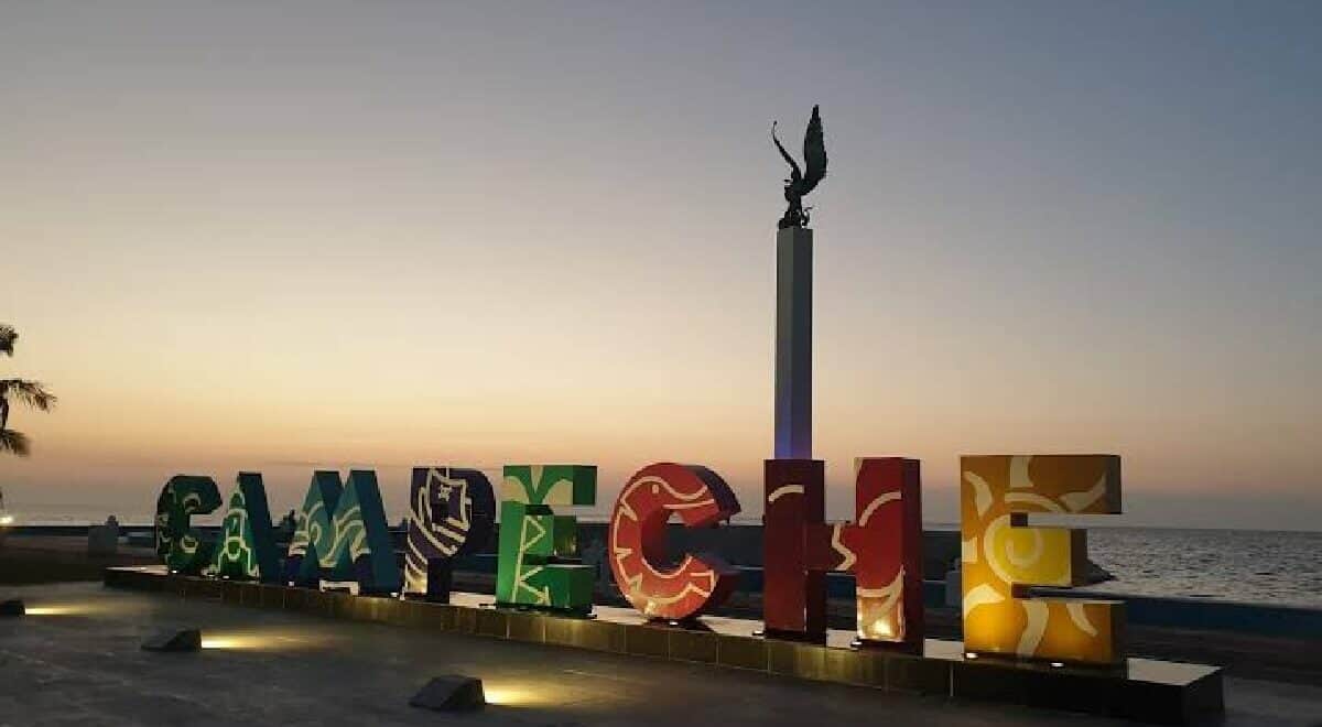 Qué hacer en Campeche - Letrero de colores