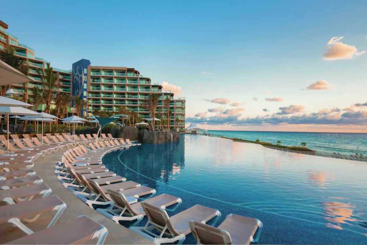 Playa Ballenas Cancún - Hard Rock Hotel Cancún