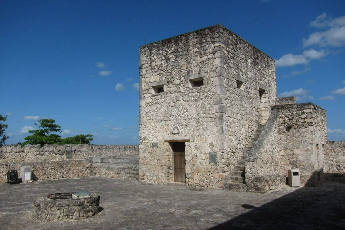 Fuerte de San Felipe de Bacalar - Un poco de historia del Fuerte de San Felipe de Bacalar