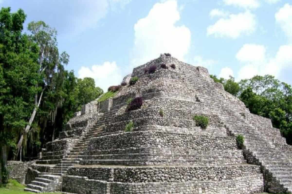 Lugares turísticos de Quintana Roo - Yacimiento arqueológico Chacchobén