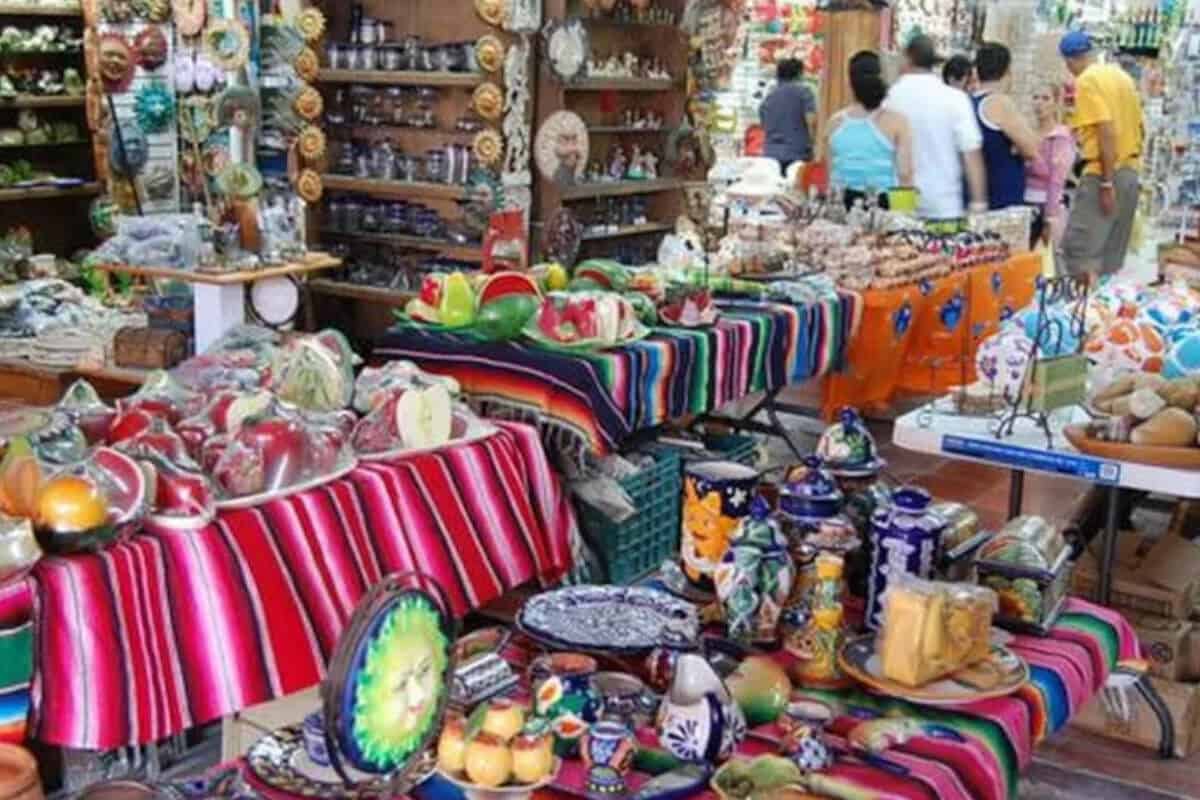 Cancún Plazas Comerciales- Mercado 28