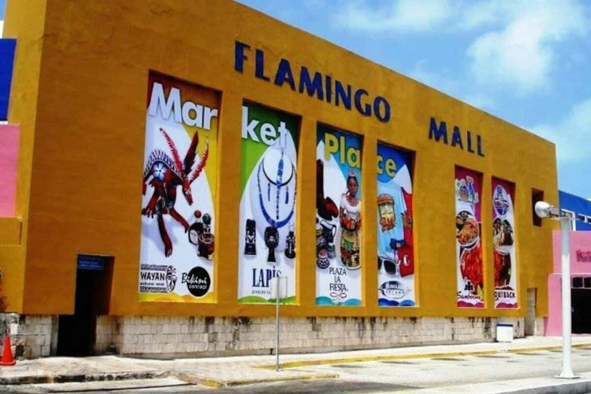 Cancún Plazas Comerciales- Plaza Flamingo
