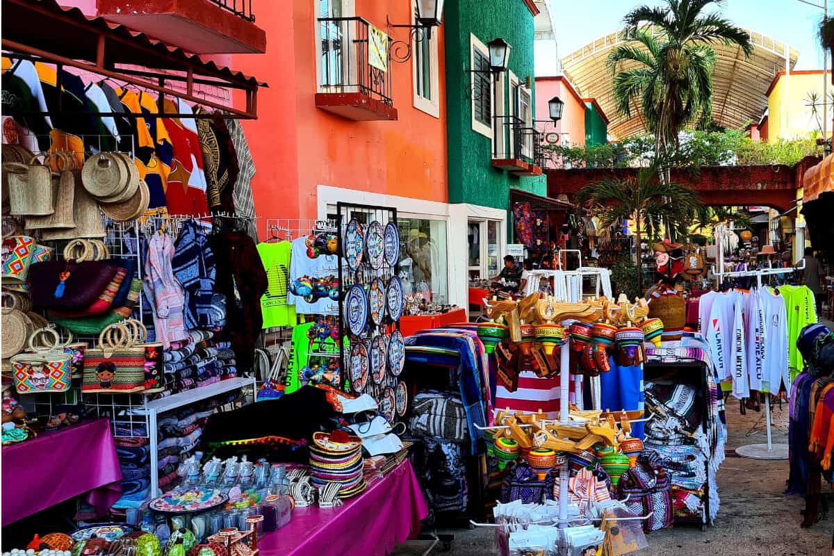 Mercado 28 Cancún: Local y artesano - Info Quintana Roo